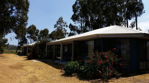 Cosy Corner Chalets - Accommodation Port Macquarie 12
