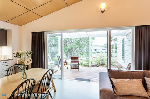 Stablebase - Accommodation Port Macquarie 10