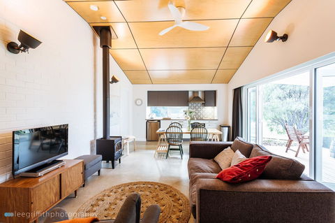 Stablebase - Accommodation Port Macquarie 8