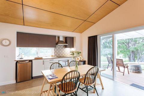 Stablebase - Accommodation Port Macquarie 9