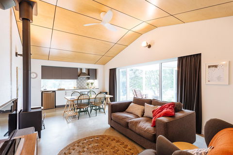 Stablebase - Accommodation Port Macquarie 5