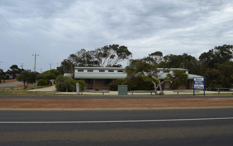 Hopetoun Motel & Chalet Village - Accommodation Port Macquarie 18