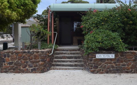 Hopetoun Motel & Chalet Village - Accommodation Port Macquarie 9