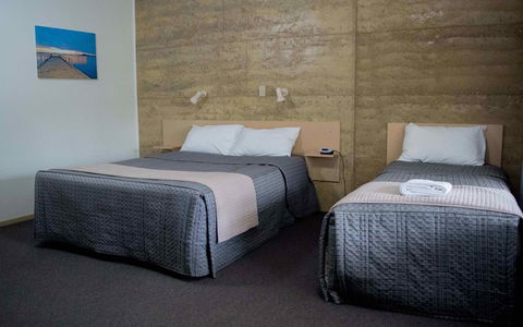 Hopetoun Motel & Chalet Village - Accommodation Port Macquarie 0