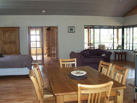 SilverSprings Spa Retreat Pet Friendly Cottages And Glampings - Accommodation Port Macquarie 15