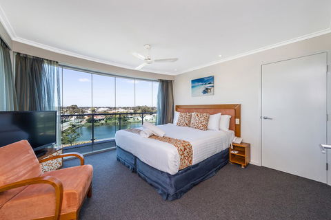 A 406 FANTASTIC OCEAN BEACH And MARINA VIEW APT - MANDURAH - Accommodation Port Macquarie 12