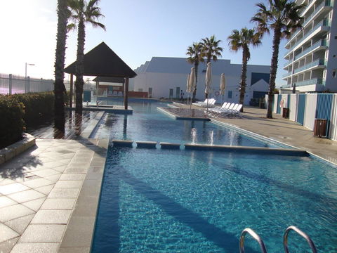 A 406 FANTASTIC OCEAN BEACH And MARINA VIEW APT - MANDURAH - Accommodation Port Macquarie 25