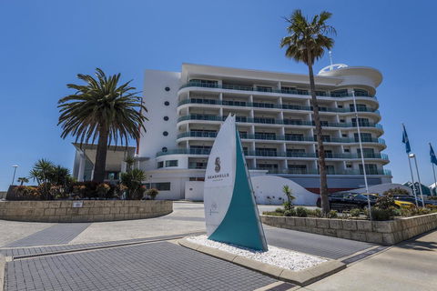A 406 FANTASTIC OCEAN BEACH And MARINA VIEW APT - MANDURAH - Accommodation Port Macquarie 3