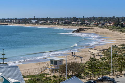 A 406 FANTASTIC OCEAN BEACH And MARINA VIEW APT - MANDURAH - Accommodation Port Macquarie 5