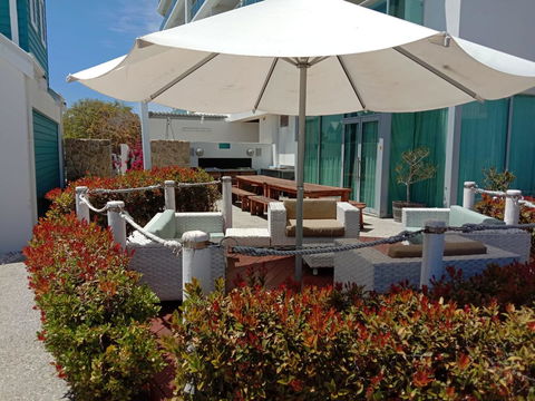 A 406 FANTASTIC OCEAN BEACH And MARINA VIEW APT - MANDURAH - Accommodation Port Macquarie 8