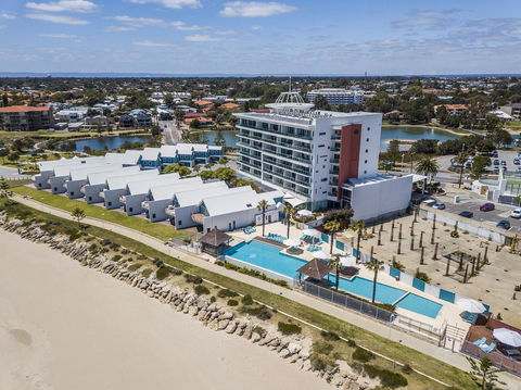 A 406 FANTASTIC OCEAN BEACH And MARINA VIEW APT - MANDURAH - Accommodation Port Macquarie 7