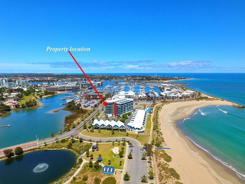 A 406 FANTASTIC OCEAN BEACH And MARINA VIEW APT - MANDURAH - Accommodation Port Macquarie 27