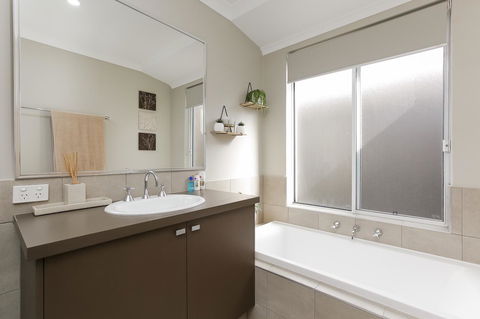 Perth Comfy Stays - Accommodation Port Macquarie 38