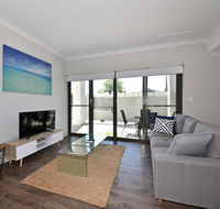 Modern Apartment Redcliffe near Perth Airport 0126 - Accommodation Port Macquarie