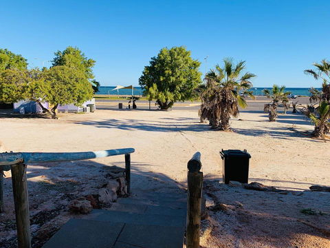 Shark Bay Cottages - Accommodation Port Macquarie 1