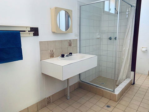 Shark Bay Cottages - Accommodation Port Macquarie 8