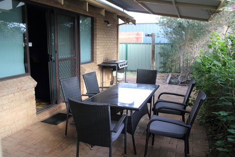 Kestrel Chalets - Accommodation Port Macquarie 11
