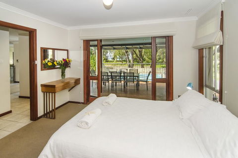 Seahaven - Accommodation Port Macquarie 15