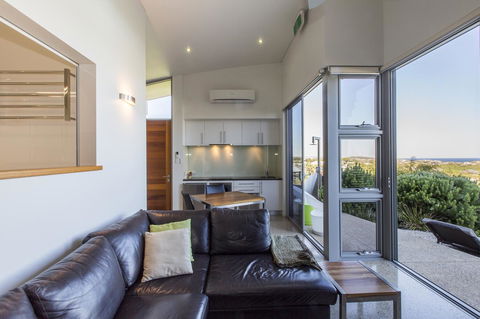 Aquatic Visions - Accommodation Port Macquarie 10