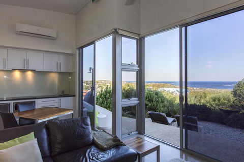 Aquatic Visions - Accommodation Port Macquarie 13