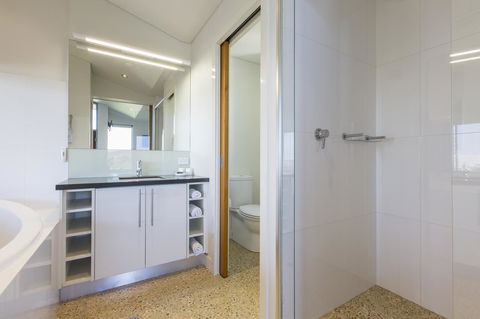 Aquatic Visions - Accommodation Port Macquarie 6