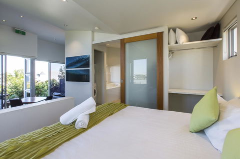 Aquatic Visions - Accommodation Port Macquarie 2