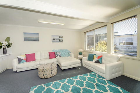Old Pier Apartments - Accommodation Port Macquarie 14
