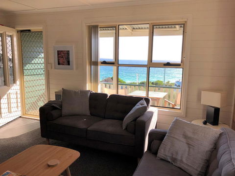 BINALONG BEACH COTTAGE Beachfront At Bay Of Fires Next To Restaurant - Accommodation Port Macquarie 12