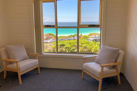 BINALONG BEACH COTTAGE Beachfront At Bay Of Fires Next To Restaurant - Accommodation Port Macquarie 3