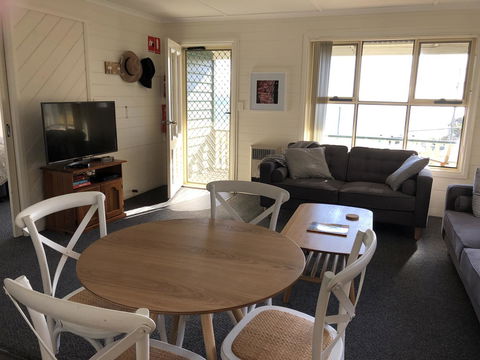 BINALONG BEACH COTTAGE Beachfront At Bay Of Fires Next To Restaurant - Accommodation Port Macquarie 5