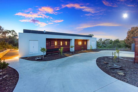 Tamar Solar Home - Accommodation Port Macquarie 2