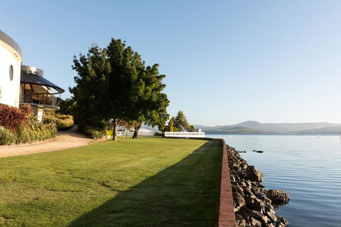 Wrest Point - Accommodation Port Macquarie 1