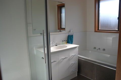 Modern 2 Bedroom Appartment - Accommodation Port Macquarie 11