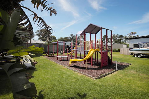 Georges Bay Apartments - Accommodation Port Macquarie 42