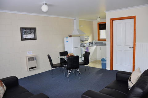Castaway Holiday Apartments - Accommodation Port Macquarie 12