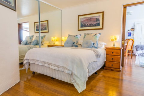 Million Dollar Views - Accommodation Port Macquarie 25