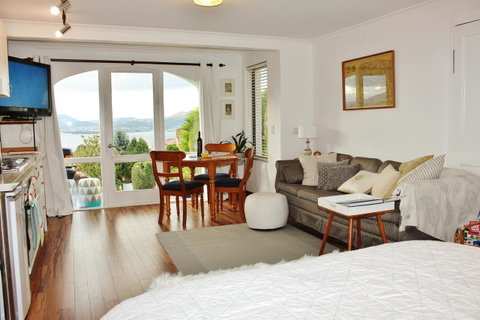 Million Dollar Views - Accommodation Port Macquarie 32