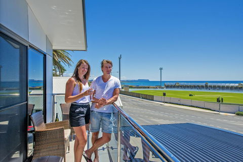 Burnie By The Bay Apartments - Accommodation Port Macquarie 0