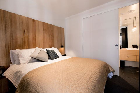 105 Mac Unique Apartments - Accommodation Port Macquarie 8
