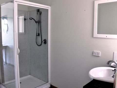 Freycinet Sanctuary 5 - Accommodation Port Macquarie 8