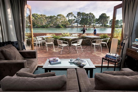 The Waterfront Wynyard - Accommodation Port Macquarie 8
