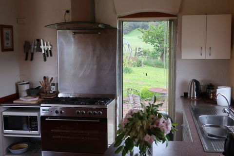 Cherry Top Farmstay - Boutique Eco Village - Accommodation Port Macquarie 18