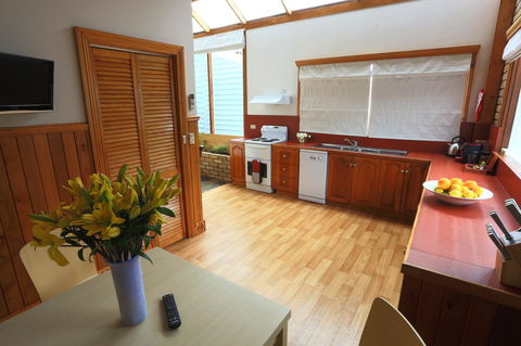 @ The Beach & Not Quite @ The Beach Holiday Cottages - Stanley - Accommodation Port Macquarie 16