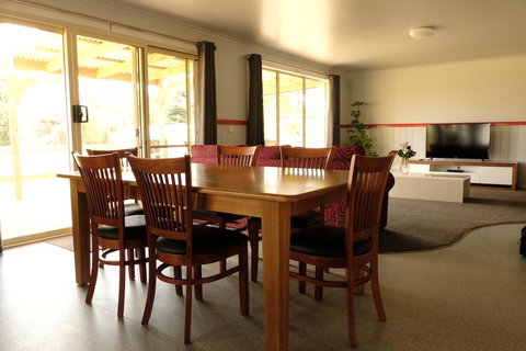 The Crays Accommodation - Accommodation Port Macquarie 13