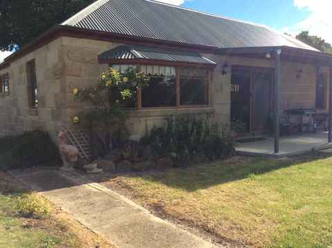 Our Cottage - Accommodation Port Macquarie 10