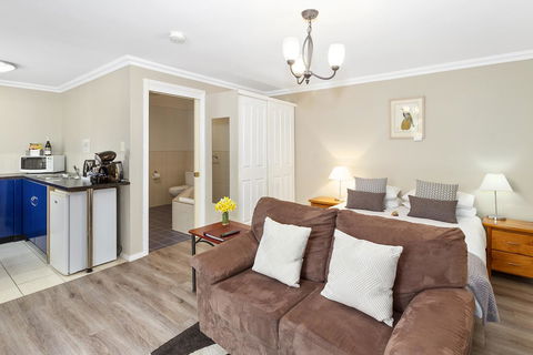 Oyster Cove Chalet - Accommodation Port Macquarie 5