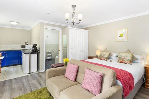 Oyster Cove Chalet - Accommodation Port Macquarie 8