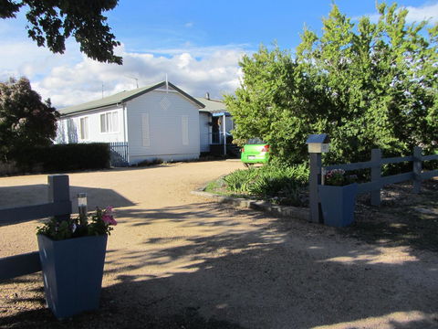 Elm Trees Accommodation @ Ross - Accommodation Port Macquarie 1