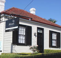 Alice's Cottages - Accommodation Port Macquarie
