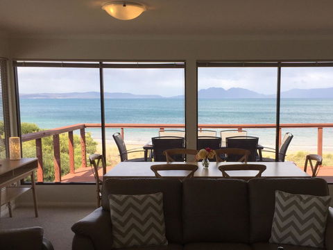 Swansea Beach House Oceanfront - Accommodation Port Macquarie 15